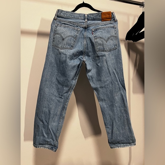 Distressed Levi Wedgie Fit Jeans - Picture 4 of 4